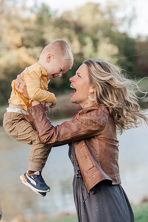 carmel-indiana-family-photographer-fall-pond-18