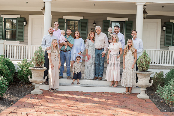 fishers-indiana-family-photographer-summer-ambassador-house-extended-family-multi-generation-4