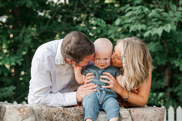 fishers-indiana-family-photographer-summer-ambassador-house-extended-family-multi-generation-11