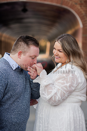 carmel-indiana-engagement-photographer-fall-the-palladium-downtown-carmel-8
