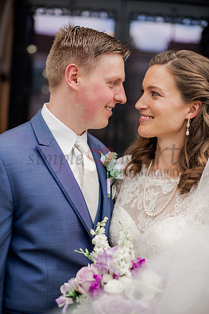 negley-indianapolis-indiana-downtown-catholic-wedding-st-johns-indy-holcombe-gardens-summer-wedding-the-rathskellar-4
